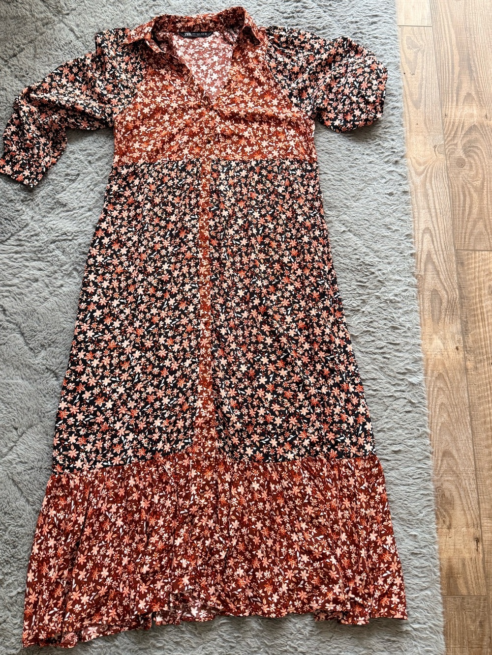 ZARA Floral Button-Front Maxi Dress in Rust and Black
